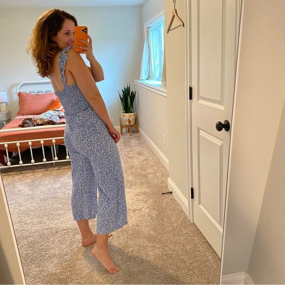 Intermix Blue White Floral Smocked Jumpsuit 4 - Picture 4 of 12